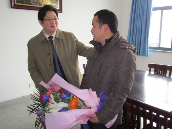 公司徐庆丰副总工程师荣获"2011年度肥东县拔尖人才,肥东县张红军副